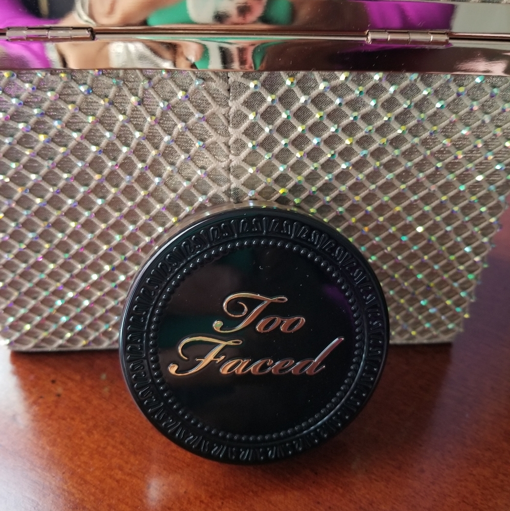 Brand New Born This Way Oil Free Complexion Power